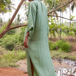 Twinkle Hanspal Alesso Boxy Kaftan 6 Twinkle Hanspal Alesso Boxy Kaftan -Textalux Sales 10723th36 2