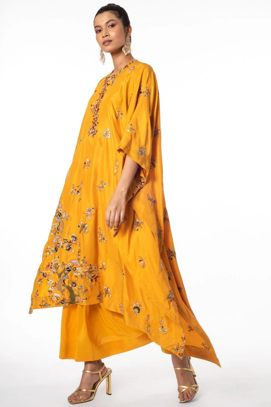 Anamika Khanna Yellow Embroidered Kaftan Set 5 Anamika Khanna Yellow Embroidered Kaftan Set - Image 3
