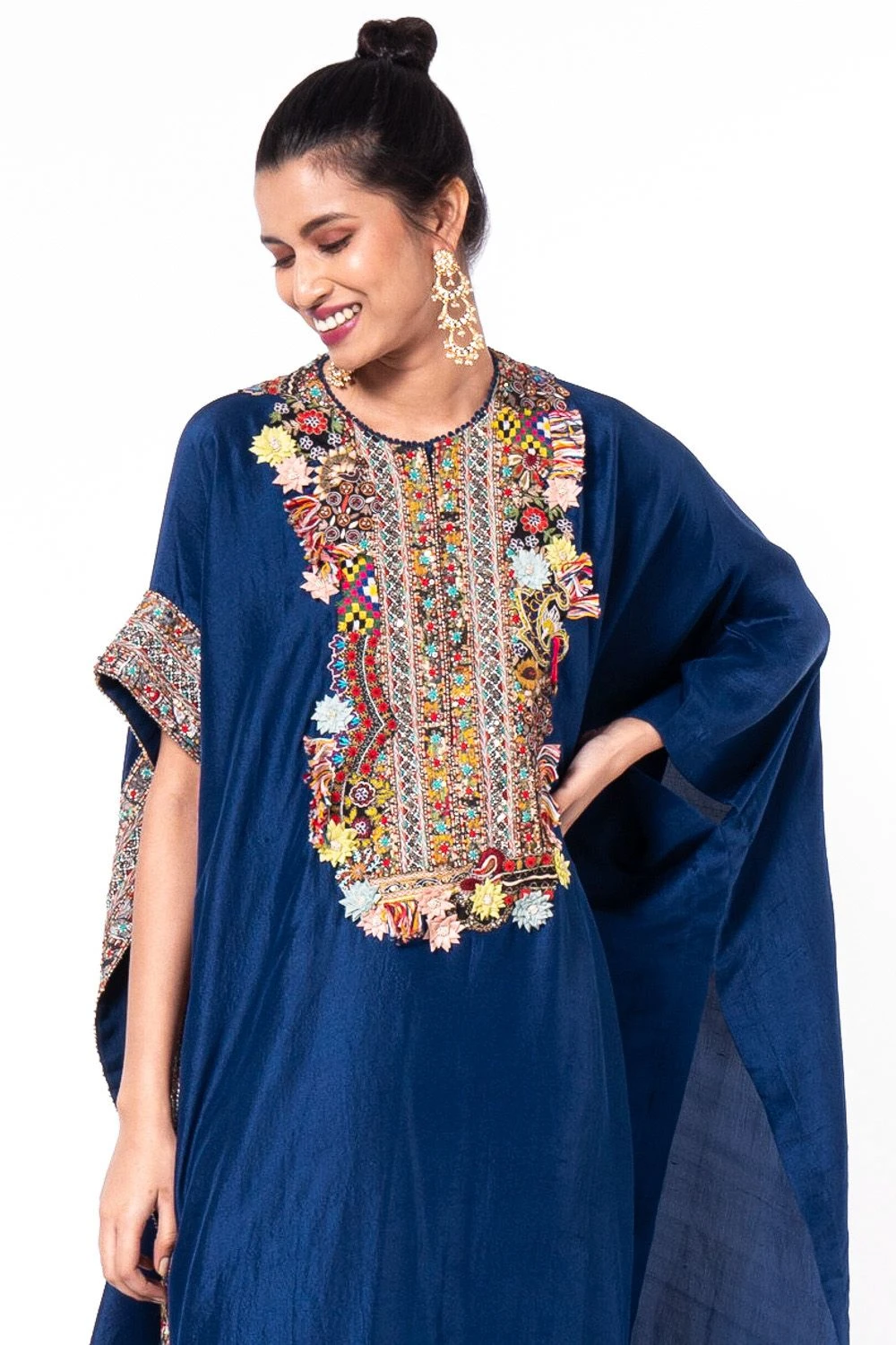 Anamika Khanna Navy Blue Embroidered Kurta Set 4 Anamika Khanna Navy Blue Embroidered Kurta Set - Image 2