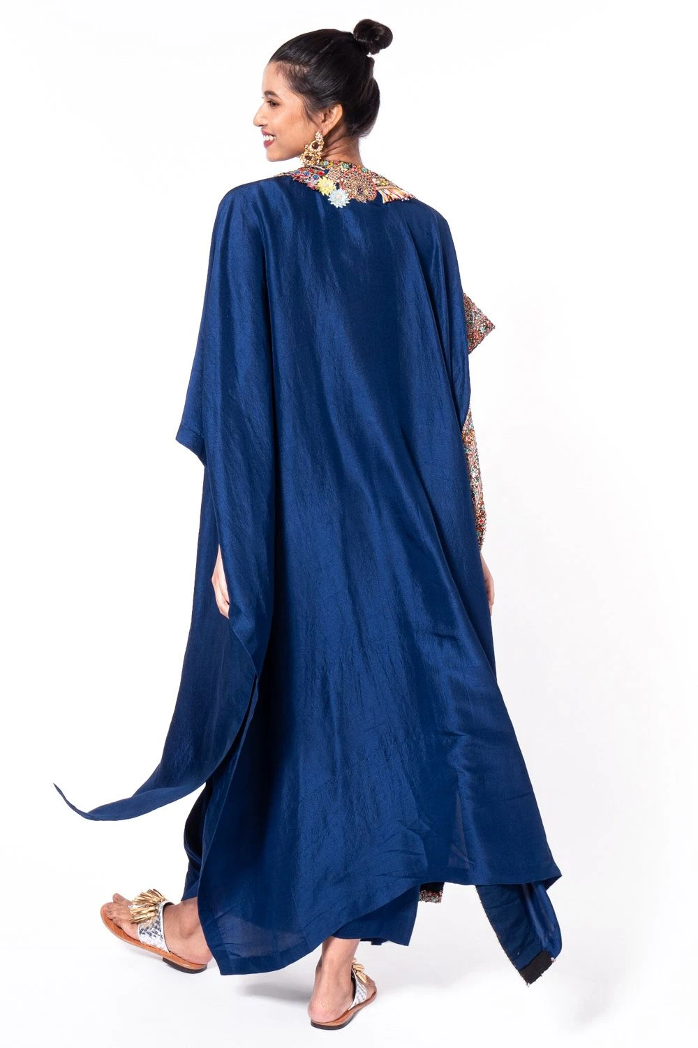 Anamika Khanna Navy Blue Embroidered Kurta Set 7 Anamika Khanna Navy Blue Embroidered Kurta Set - Image 5