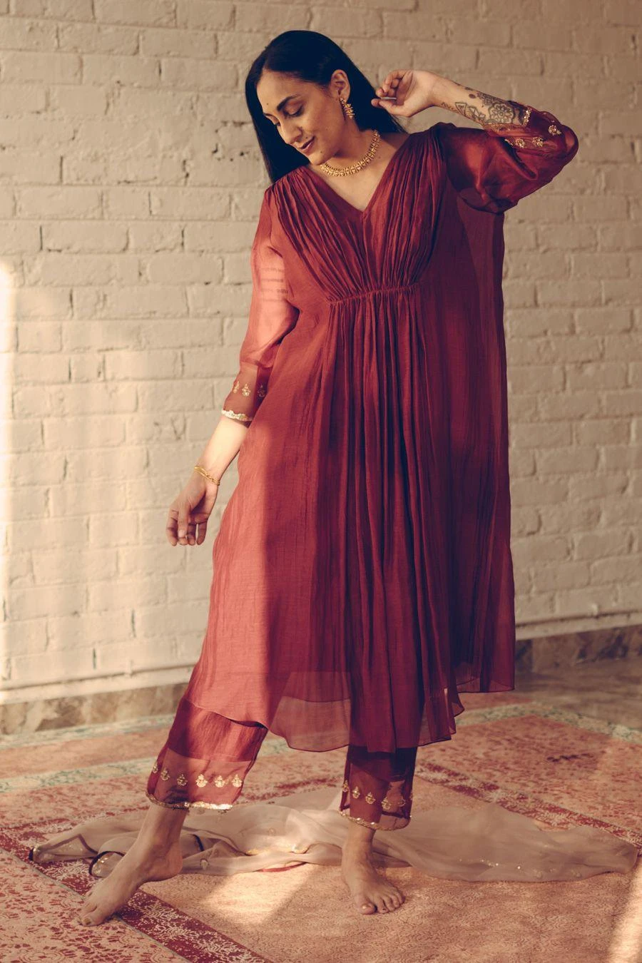 Sarang Kaur Maroon Noor Kurta Set 4 Sarang Kaur Maroon Noor Kurta Set - Image 2