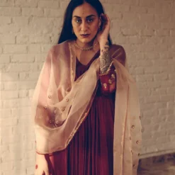 Sarang Kaur Maroon Noor Kurta Set 11 Sarang Kaur Maroon Noor Kurta Set -Textalux Sales 1712sk23 4