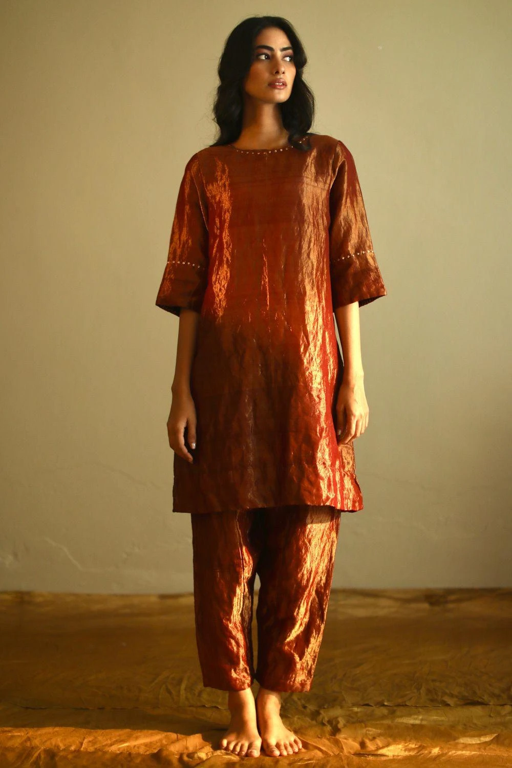 Shorshe Rust Red Handloom Tissue Kurta Set 4 Shorshe Rust Red Handloom Tissue Kurta Set - Image 2