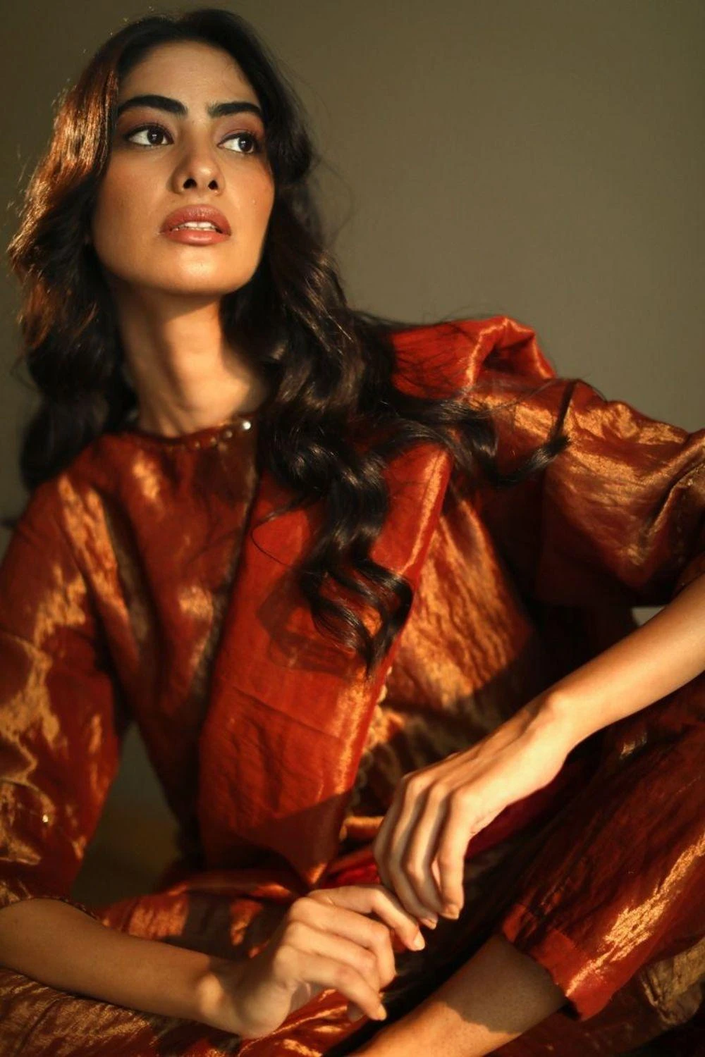 Shorshe Rust Red Handloom Tissue Kurta Set 5 Shorshe Rust Red Handloom Tissue Kurta Set - Image 3