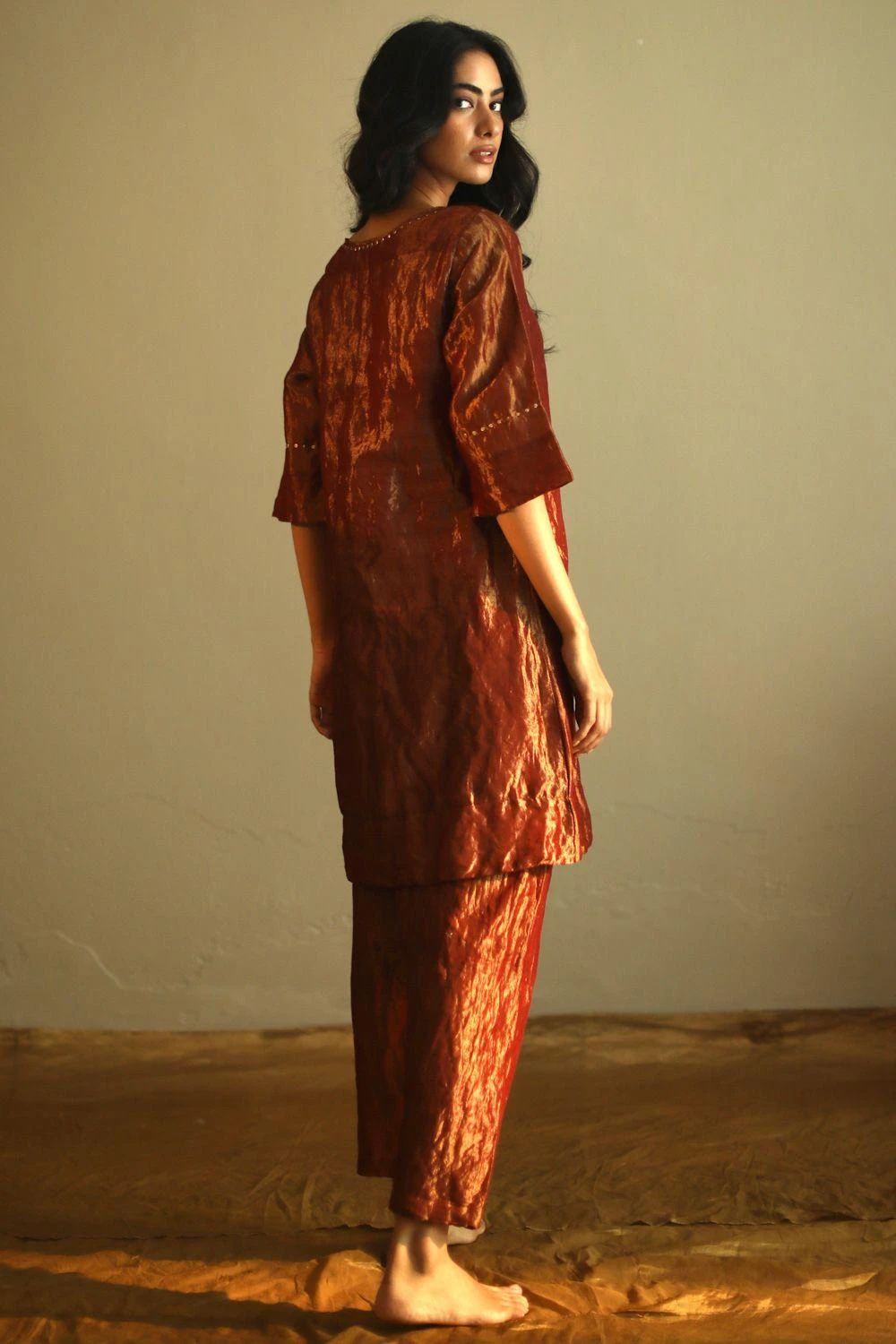 Shorshe Rust Red Handloom Tissue Kurta Set 7 Shorshe Rust Red Handloom Tissue Kurta Set - Image 5