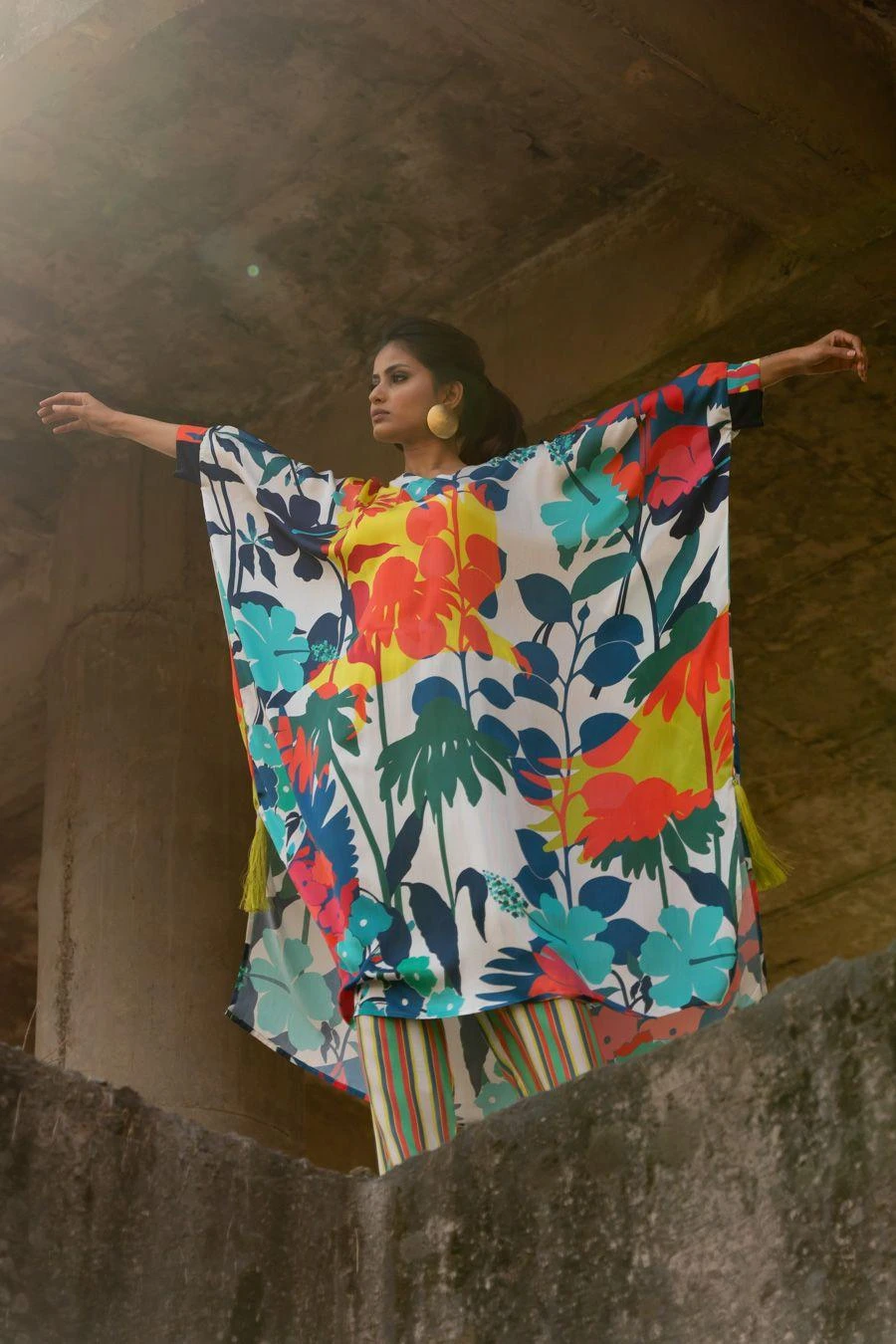 Pooja Keyur Blue Paradise Abtsract Printed Kaftan Set 6 Pooja Keyur Blue Paradise Abtsract Printed Kaftan Set - Image 4