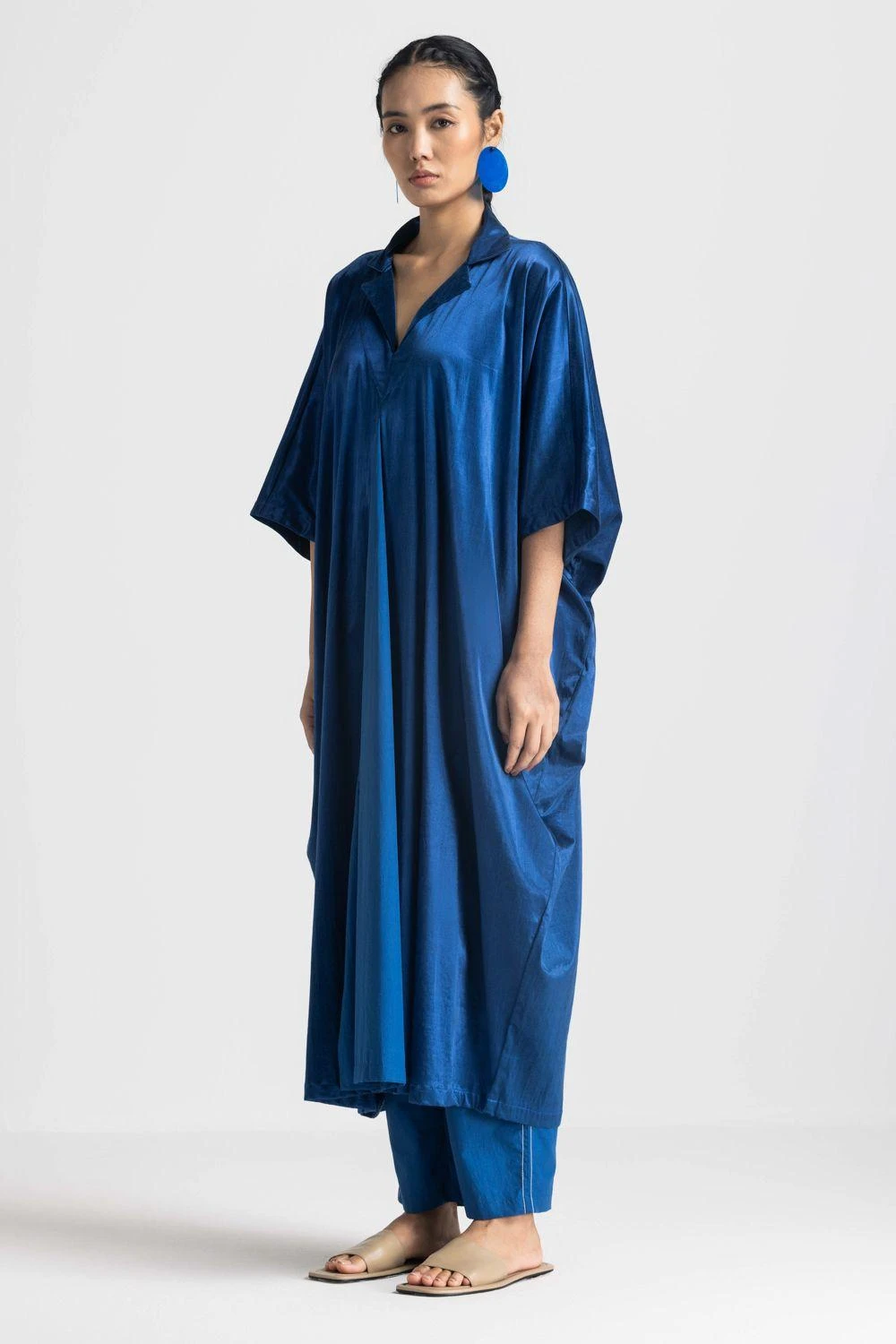 Three Electric Blue V-neck Kaftan Set 4 Three Electric Blue V-neck Kaftan Set - Image 2