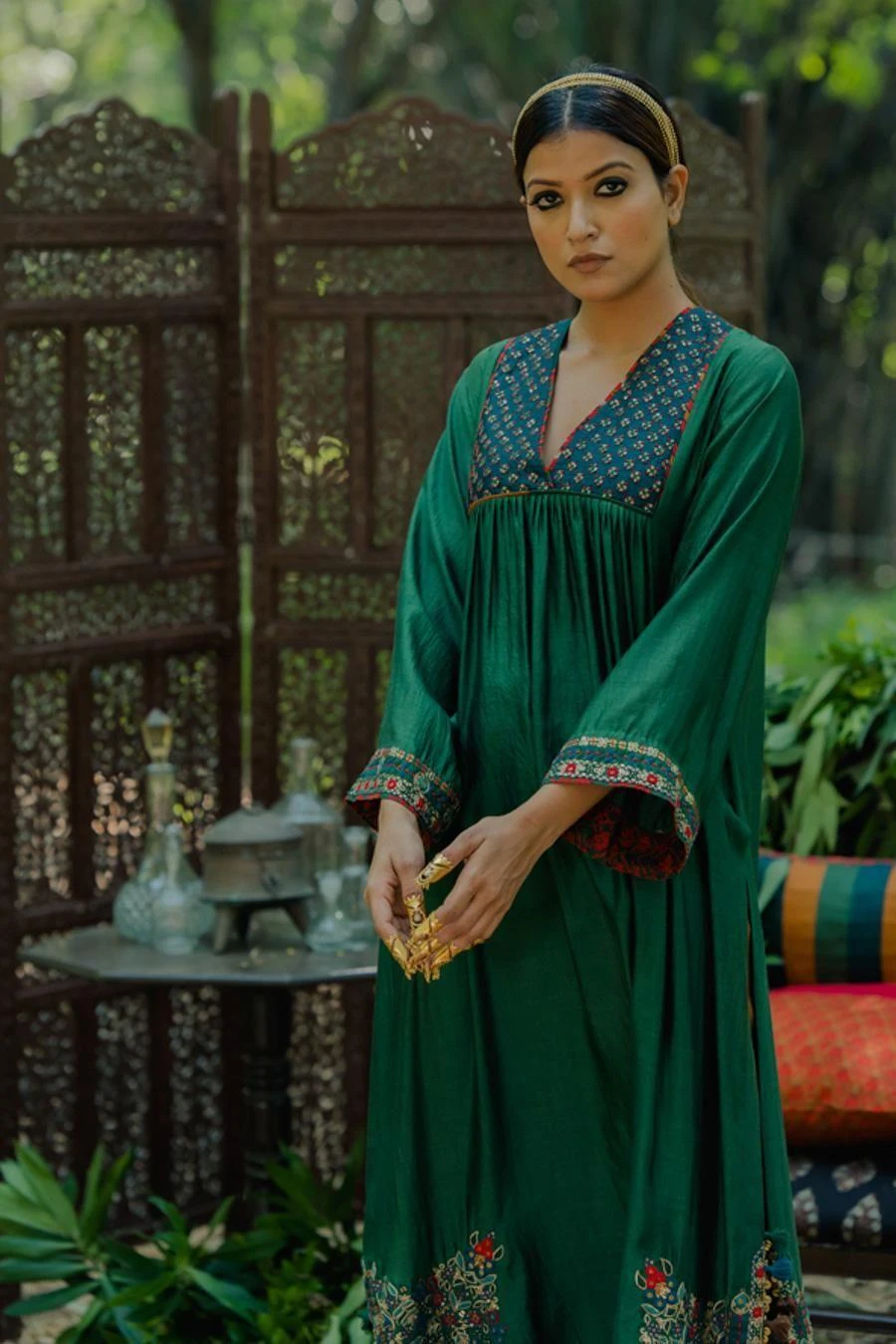 Pooja Keyur Green Aari Embroidered Kurta Set 5 Pooja Keyur Green Aari Embroidered Kurta Set - Image 3