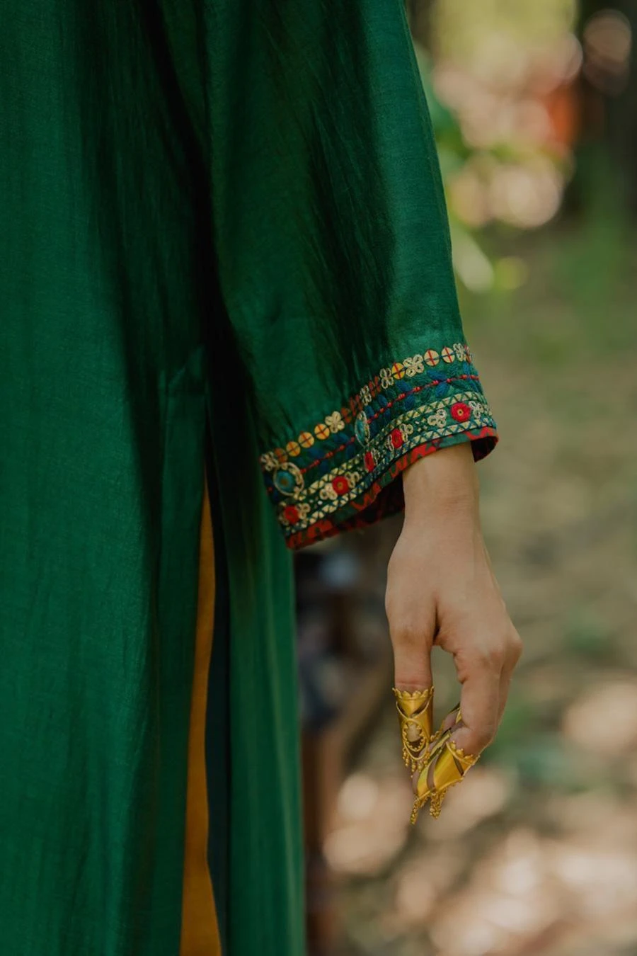 Pooja Keyur Green Aari Embroidered Kurta Set 7 Pooja Keyur Green Aari Embroidered Kurta Set - Image 5