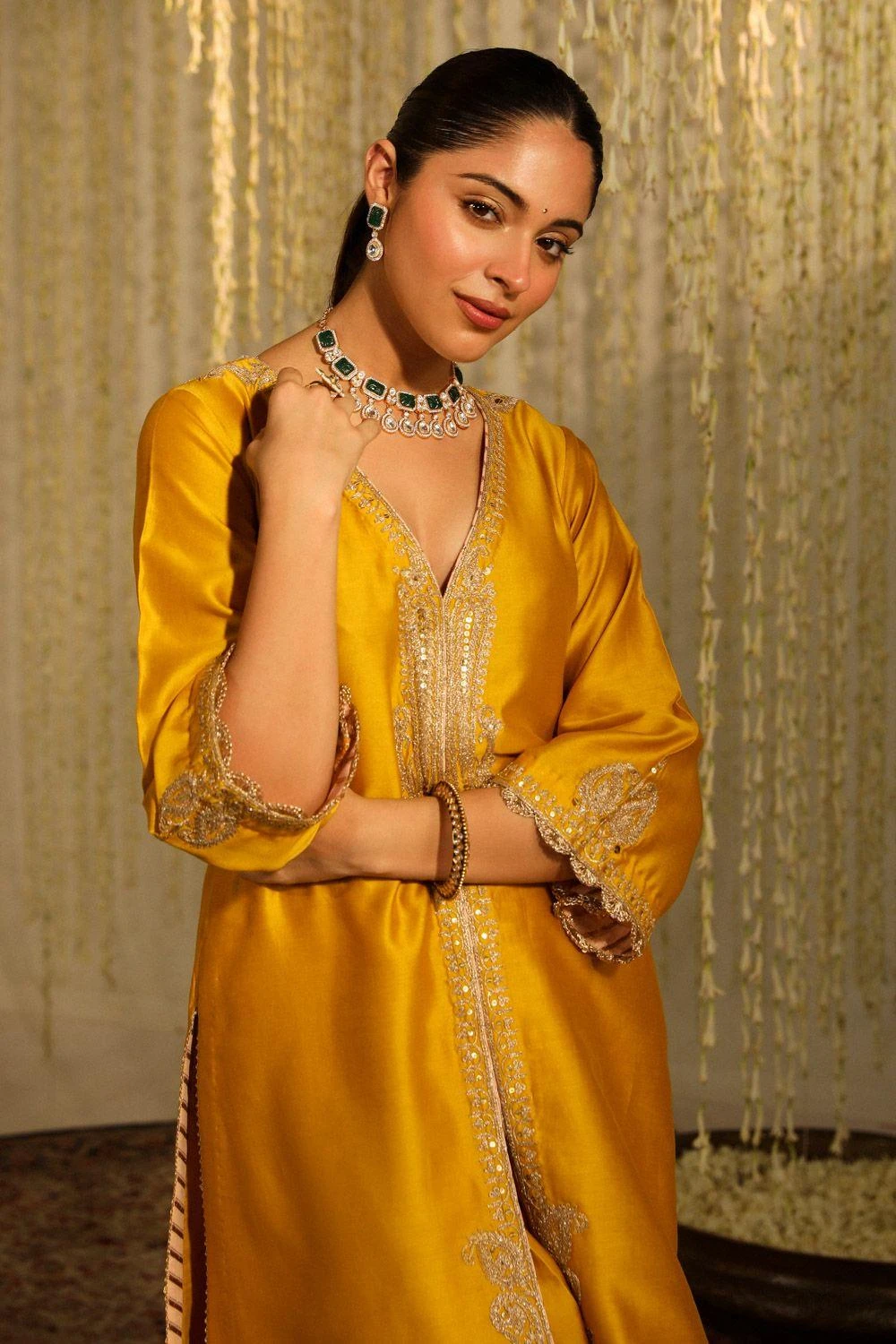 Sheetal Batra Umrah Glaze Mustard Kurta Set 5 Sheetal Batra Umrah Glaze Mustard Kurta Set - Image 3