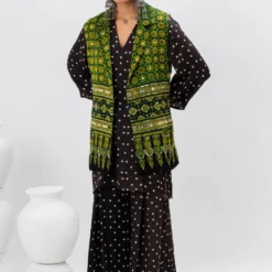 Prahnaaya Green Hand Embroidered Ajrakh Bundi Jacket Set -Textalux Sales 29923pa13 3