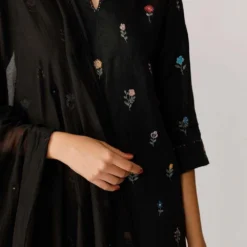 Payal Pratap Black Linen Ebroidered Kurta Set -Textalux Sales 9ss 200 b 4