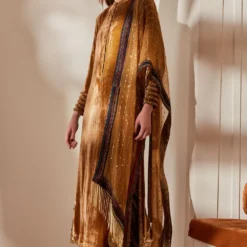 Nikita Mhaisalkar Gold Velvet Kurta Set 10 Nikita Mhaisalkar Gold Velvet Kurta Set -Textalux Sales nf f22 021 3