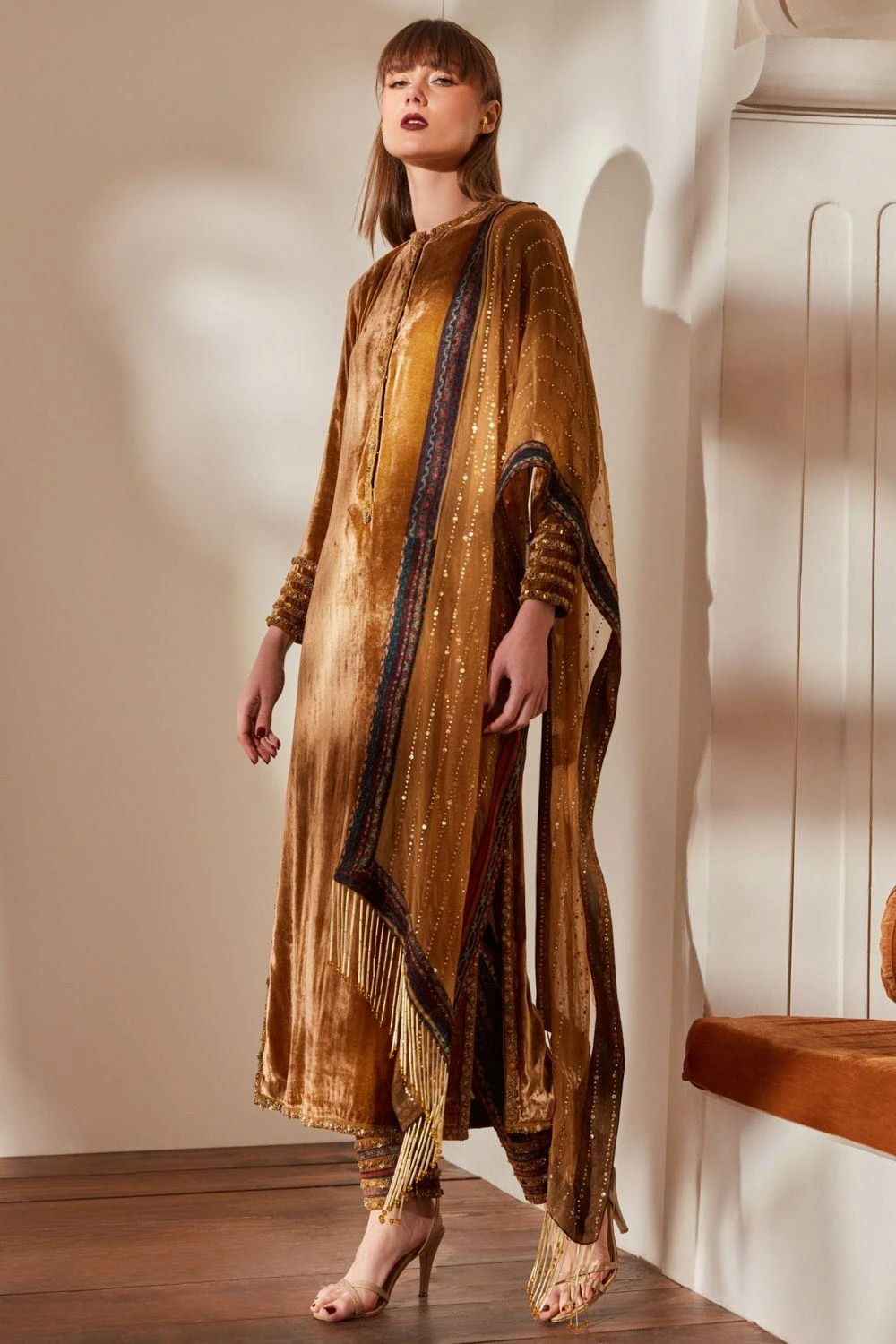 Nikita Mhaisalkar Gold Velvet Kurta Set 5 Nikita Mhaisalkar Gold Velvet Kurta Set - Image 3