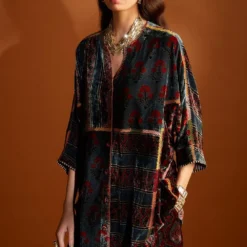 Sunira Designs Maroon Ajrak Hand-block Printed Shirt -Textalux Sales v2106b 3